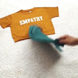 Atasan Oblong Lengan Pendek Wanita: Pilihan Modis & Nyaman