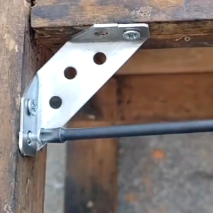 30ชุด ขายึดมุมตู้สแตนเลส โครงสามเหลี่ยมสำหรับชั้นวาง / ตัวต่อมุมเฟอร์นิเจอร์พร้อมสกรู / กรอบรองรับสามเหลี่ยมสำหรับตู้ / ตัวต่อมุมเฟอร์นิเจอร์ ชั้นวาง โต๊ะ เก้าอี้ ข้อต่อมุม