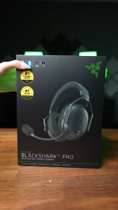 Razer BlackShark V3 Pro - Wireless Active Noise Cancelling ANC Esports Headset