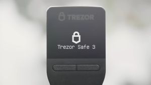 TREZOR Safe 3 (Cosmic Black) กระเป๋า Bitcoin - Thailand Authorized Reseller Bitcoin & Cryptocurrency HW Wallet