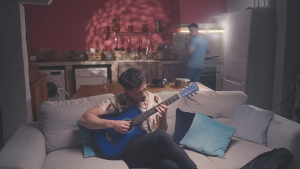 กีต้าร์โปร่ง 38 นิ้ว ไม้ Basswood สำหรับมือใหม่ พร้อมสายปรับเสียงแล้ว แข็งแรงทนทาน พกพาง่าย