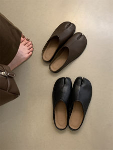 Elegant French Style Split-Toe Pig Foot Flat Bottom Mule Shoe Womens Spring Autumn Leather Slip-On Casual Low Heel
