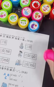 Kids Cartoon Stamp Reward Stamp for Teachers & Parents Cute Animal Stamp Toy for Preschool