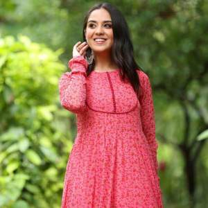 NEW BEAUTIFUL GEORGETTE FLORAL GOWN PERFECT FOR OUTING MODE