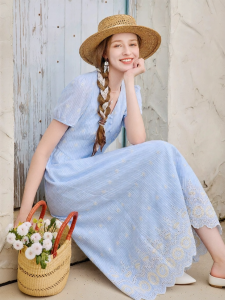 XIANGYING | V-Neck A-Line Floral Embroidered Dress