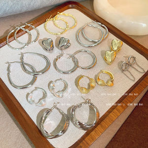 S925 Silver Needle Simple Geometry Womens Earrings Elegant Versatile High-End Feelings Fashionable Jewelry Ear Cuffs