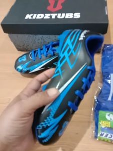 KIDZTUBS Sepatu Sepak Bola Anak Laki Laki Size 28 29 30 31 32 33 34 35 36 37 KDZ1700112724