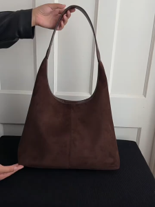 EchoBliss  กระเป๋าโท้ทแบบวินเทจฝ้าความจุขนาดใหญ่กระเป๋าสะพายไหล่แบบใหม่สำหรับฤดูใบไม้ร่วงและฤดูหนาวของผู้หญิงพร้อมฝาเปิดแม่เหล็กพร้อมกระเป๋าใส่โทรศัพท์มือถือ