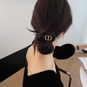 ยางรัดผมทองเหลือง ลายตัวอักษรเก่า สไตล์เกาหลี เรโทร เรียบง่าย สวยหรูหรา แฟชั่นระดับไฮเอนด์ ยางรัดแบบยืดหยุ่น