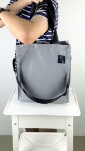 กระเป๋าสะพายข้าง ผ้าใบกันน้ำ สะพายไหล่ ขนาดกลาง ใส่ของ Laptop Taplet พกพาสะดวก FOLDER BAG ขนาดสมินูที่ 5 ส่วน