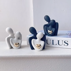 Eyre（Rekomendasi Manajer Toko ♥）Cinta Skandinavia merangkul pasangan ornamen keramik kreatif abstrak modern emas perak potongan-potongan kecil dekorasi hadiah Hari Scandinavian love embrace couple ceramic ornaments creative modern abstract gold silver sma