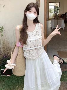 เสื้อถักสไตล์โบฮีเมียนแบบบาง ลายลูกไม้ ทรงหลวม แขนสั้น คอตั้ง ปกโปโล สำหรับผู้หญิง ฤดูร้อน 2025 ใหม่