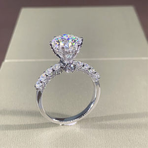 Huitan Newly-designed Wedding Rings for Women Silver Plated AAA Cubic Zirconia Fashion Ladys Finger Accessories 2022 Jewelry