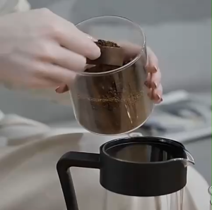 [ BPCFKP008 ] Bình pha cafe pha trà kiểu Pháp . DẦY DẶN TỐT . Bình thủy tinh khung nhưa đen tay chéo