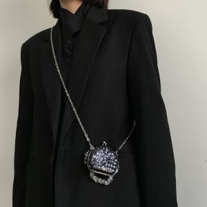 กระเป๋าสะพายไหล่ทรงสี่เหลี่ยมจัตุรัสขนาดเล็กสไตล์ใหม่ปี 2025 ดีไซน์เก๋ไก๋หรูหราพร้อมเชือกสะพายไหล่แบบเดี่ยว