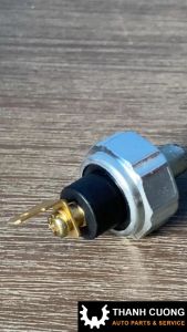 Cảm biến áp suất nhớt dầu nhờn thương hiệu Kisan Osaka dùng chung cho các dòng xe Kia Hyundai Toyota ren M10 x 1.0 mm bảo vệ động cơ