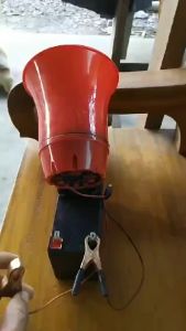 (คูปองส่งฟรี 40 บาท)โทรโข่ง ฮอนลำโพงดักแมง โทรโข่งติดรถ 12V Portable Megaphone โทรโข่งรถสามล้อ TF card USB บลูทูธ โทรโข่งสำหรับติดรถยนต์