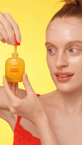 EQQUALBERRY Vitamin Brightening Serum and Bakuchiol Serum: Minimizes Pores and Removes Dark Spots