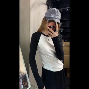 Áo Thun Dài Tay Nữ Phong Cách Độc Đáo Tinh Tế - Tôn Vẻ Đẹp Gọn Gàng và Ấm Áp Cho Mùa Thu Đông 2023