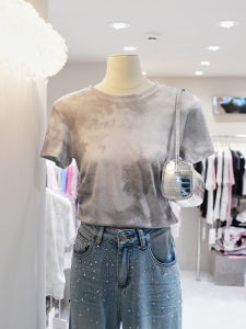 เสื้อยืดแขนสั้นลายพิมพ์สไตล์ยุโรป ทรงเข้ารูป ความยาวสั้น ทรงเข้ารูป สำหรับผู้หญิง ฤดูร้อน 2025 เสื้อผ้าทำงานผู้หญิง