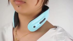 Máy massage cổ vai gáy Conidon với 4 đầu từ tính chức năng sưởi ấm 6 chế độ massage điều chỉnh 18 cấp độ có remoss điều khiển