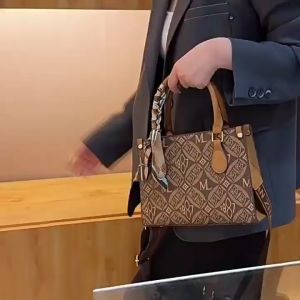 New versatile large capacity mother bag multifunctional and fashionable European and American womens single shoulder handbag