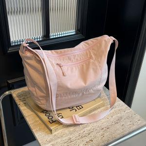 Chic Half-Moon Crossbody Bag Large Capacity Tote Womens Commuter Bag Trendy Single Shoulder Bag New Summer 2025