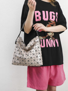 กระเป๋าสะพายไหล่ทรงสี่เหลี่ยมเรขาคณิตหรูหรา กระเป๋าสะพายข้างสำหรับผู้หญิง กระเป๋าถือแบบมีซิป ผ้าไนลอน กระเป๋าทรงสี่เหลี่ยมจัตุรัส