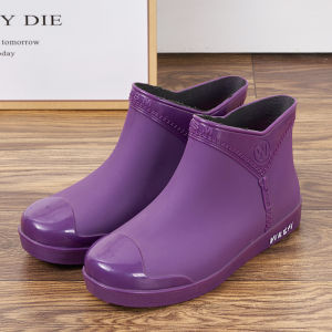 Fashionable Short Tube Womens Rain Boots Waterproof Non-Slip Kitchen Shoes Thick Bottom Durable Warm PVC Material EVA Sole