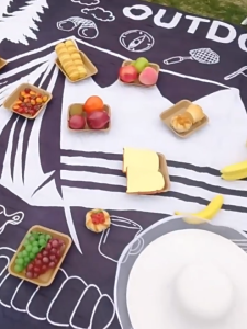 Outdoor เสื่อปูพื้น ขนาด 2x2m 2x3m 3x3m หนา นุ่ม ผ้า3ชั้นกันน้ำ ซักเครื่องได้ เสื่อปิคนิคพับเก็บได้ ขนาดใหญ่หนาขึ้น ซักด้วยเครื่องได้ ทนต่อการสึกหรอ กันน้ำ กันคราบ เหมาะสำหรับการตั้งแคมป์ เด็กคลาน พับเก็บได้ เสื่อปูพื้นลายโบฮีเมี่ยน สไตล์ย้อนยุคระดับไฮเอ