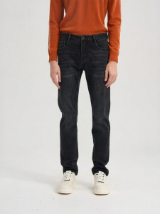 Quần Jeans Nam Thêu Logo Dễ Thương Màu Đen