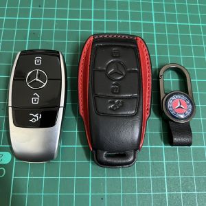 เคสหนังดำแดง รีโมทรถ  Mercedes Benz  พรีเมียมเกรด Premium Grade  (Cow Hide  Leather Key Case Key Sets  Model Mercedes Benz  Key Sets E-Class S Class