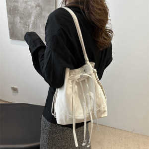 Small Bag Womens Messenger Bag 2024 New Arrival Easiest for Match Autumn Drawstring Small Bucket Bag Stylish Niche Style Advanced Texture Super Hot