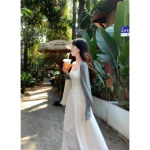 เรียบหรู น้ําแข็งสีเทา ผ้าไหม ผ้าคลุมกันแดดแบบถัก คาร์ดิเกน ผู้หญิง ผ้าคลุมไหล่แบบบาง เสื้อแจ็คเก็ต ฤดูร้อน จับคู่ สายคล้อง เดรส Cover Up เสื้อท่อนบน