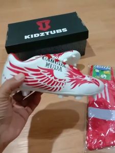 KIDZTUBS Sepatu Sepak Bola Anak Laki Laki Usia 4 -12 Tahun PAUD TK SD Nomor Size 28 29 30 31 32 33 34 35 36 37 KIDZTUBS 1533110624