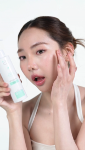 [แพ็กคู่สุดคุ้ม] ES Hydrating Pre-wash Gel Cleansing Milk 180ml คลีนซิ่งมิลค์ ล้างเมคอัพ ไม่ใช้สำลี