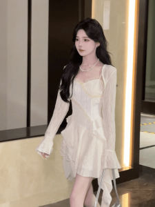 ลูกไม้衣 ผู้หญิง ฤดูร้อน สั้น น้ำหนักเบา เสื้อแจ๊กเก็ต สไตล์ผ้าคลุมไหล่ คาร์ดิเกน เสื้อผ้าทํางานสีล้วนคอวี