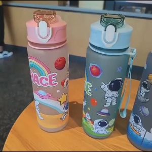 Botol Minum Anak Smigle Colorful Karakter 700ml / Botol Minum Space Astronot 650ml