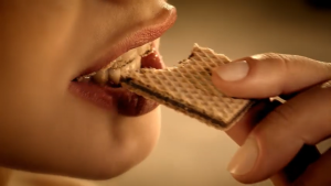 Biscolata Veni Wafer Chocolate Hazelnut 110g Halal Crispy Creamy Biscuit Turkey Viral Langkawi Coklat Jajan COD Import