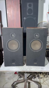 Cặp loa technics SB-240 bãi nhật về zá 999k mua ip cho tôi Loa bass 20cm trép giấy Công suất 100w