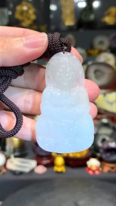 Myanmar 100% burma jadeite guanyin pendant#jade 玉色油润光滑💯天然翡翠观音玉牌  冰糯种 玉色透  玉牌高: 5.7cm  宽: 3.2cm  厚度: 0.5cm  重: 23g  📍Johor Bahru 区可自行取货或邮寄服务