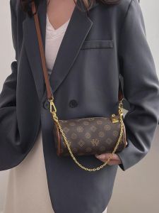 Trendy Circular Cylinder Womens Bag 2025 New Fashion Versatile Mobile Phone Bag Vintage Single Shoulder Crossbody Pillow Bag