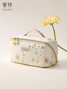 EACHY | Portable Large Capacity Makeup Bag Embroidery Lace