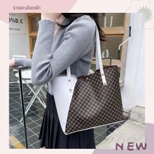 QDshop พร้อมส่งมาก กระเป๋าสะพายไหล่แฟชั่น ทรงสี่เหลี่ยมใบสวย ขนาดกำลังดี สีสวยทูโทน งานน่ารักๆสำหรับสายหวาน พกพาง่ายมาก มี 3สีให้เลือก รีบเลยของหมดไวมาก