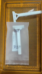 มีดโกนหนวด Razors แบบใช้แล้วทิ้ง ของใช้ในโรงแรม รีสอร์ท บ้านพัก บ้านพักตากอากาศ สปา ซาวน่า ออนเซ็น