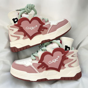 Original Dopamine Heart Shaped Bread Shoe Womens Thick Bottom Sports Shoes Casual All Match Student Flats Autumn Design