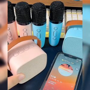 Speaker Karaoke Portabel Bluetooth dengan Mikrofon Wireless dan Lampu RGB - K1/K12/Y1