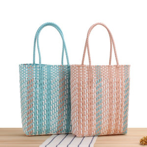 Handwoven Plastic Stripe Tote Bag Casual Shopping Basket Summer Vegetable Basket Fashionable Trendy Soft Shoulder Bag for Women