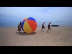 100cm/150cm/200cm Giant Inflatable Beach Ball Large Three-color Thickened Pvc Water Volleyball
