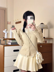 เสื้อยืดแขนยาวผู้หญิงพร้อมกระดุม ทรงเข้ารูป เสื้อคลุมคาร์ดิแกนถัก ผ้าโพลีเอสเตอร์ ทรงเข้ารูป ปกติ